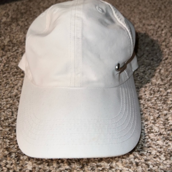 Nike Hat - Fresh Looking! - Picture 2 of 3